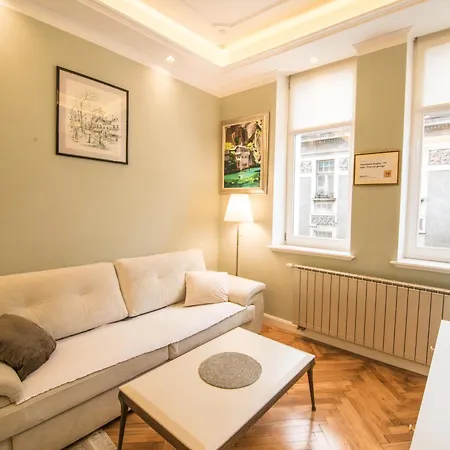 Sophie - 75 Sqm - Free Car Garage Apartman Szarajevó